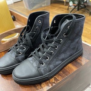 Gucci  GG high logo print